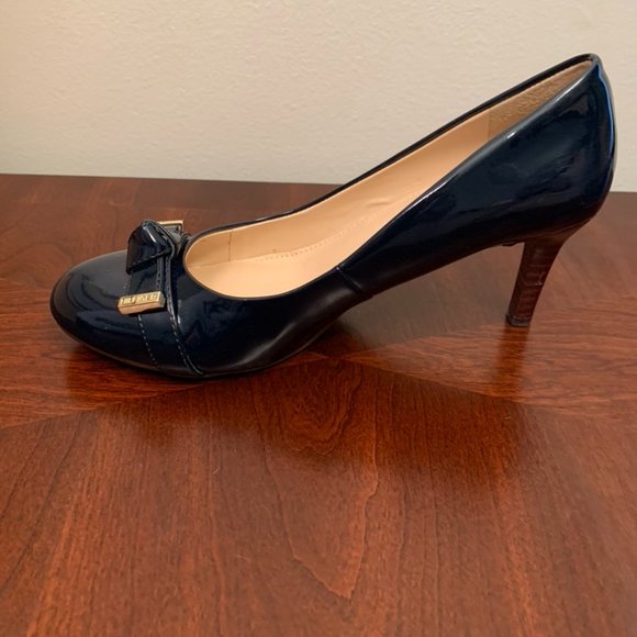 Hilfiger Navy Patent Heels, Knotted Bow - Picture 4 of 10